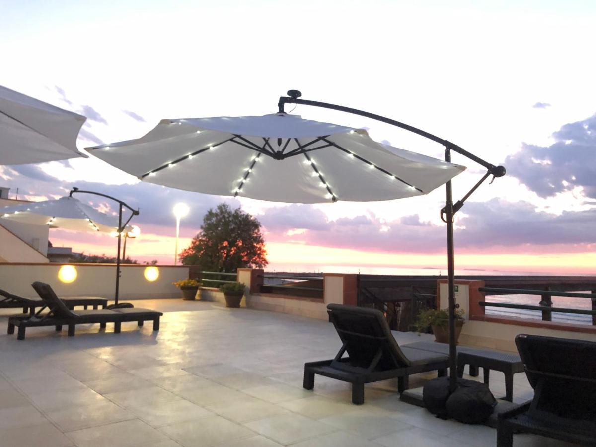 Isolabella Hotel Foce Varano Buitenkant foto