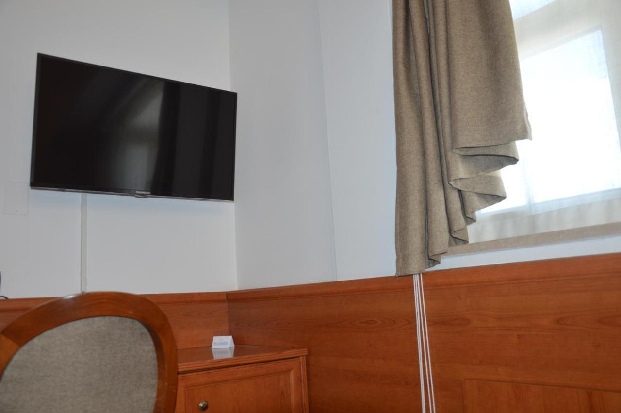 Isolabella Hotel Foce Varano Buitenkant foto