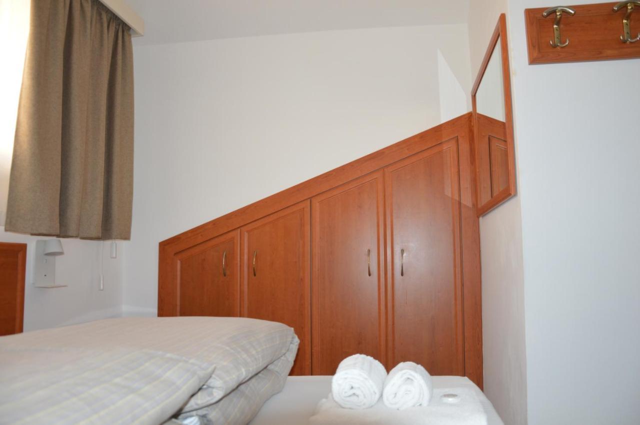 Isolabella Hotel Foce Varano Buitenkant foto