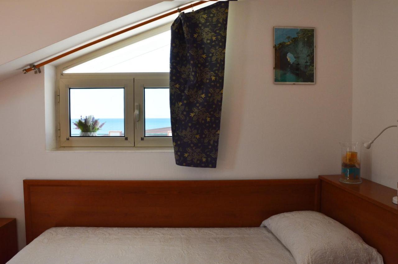 Isolabella Hotel Foce Varano Buitenkant foto